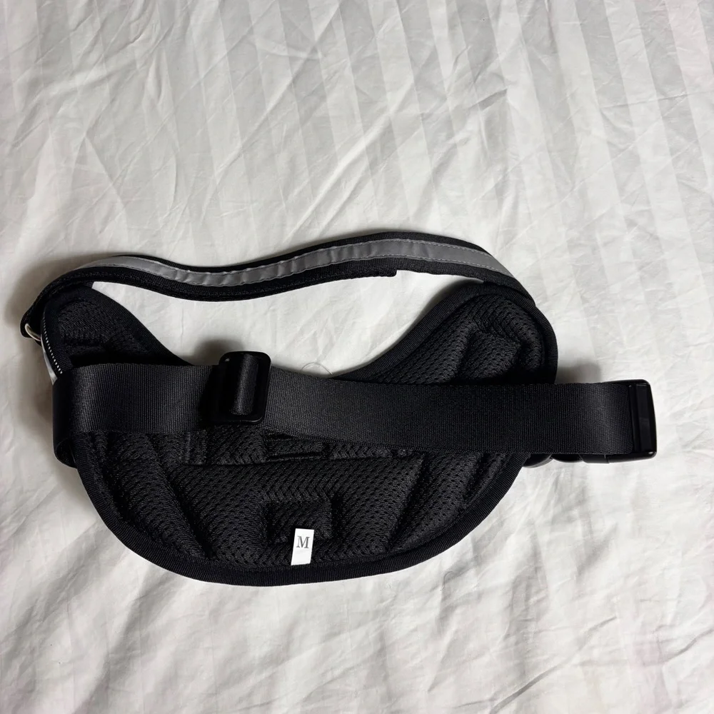 NWT Shawn co. The essential dog harness in Arctic camo dog vest size Medium